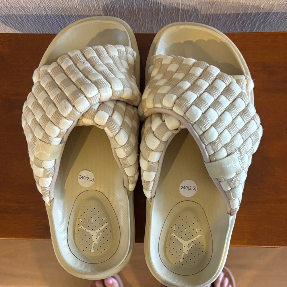 JORDAN Woman’s Sophia Slide Sandals.